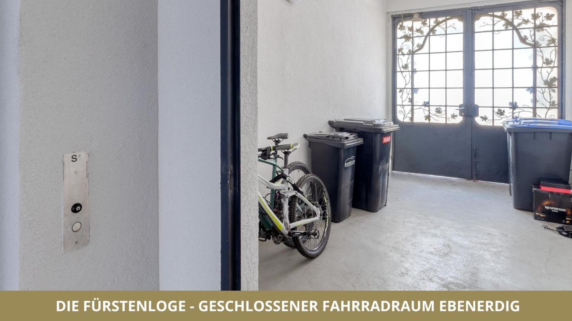 באיירוט Neu Fewo Fuerstenloge 1-6 Pers Hinter Dem Markgraeflichen Opernhaus - 2 Schlafzimmer Mit Boxspringbetten 4 Einzel Oder 2 Doppelbetten, Balkon Und Einbaukueche, Barrierearm מראה חיצוני תמונה