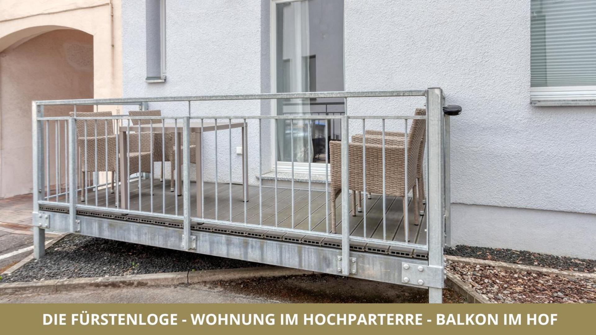 באיירוט Neu Fewo Fuerstenloge 1-6 Pers Hinter Dem Markgraeflichen Opernhaus - 2 Schlafzimmer Mit Boxspringbetten 4 Einzel Oder 2 Doppelbetten, Balkon Und Einbaukueche, Barrierearm מראה חיצוני תמונה
