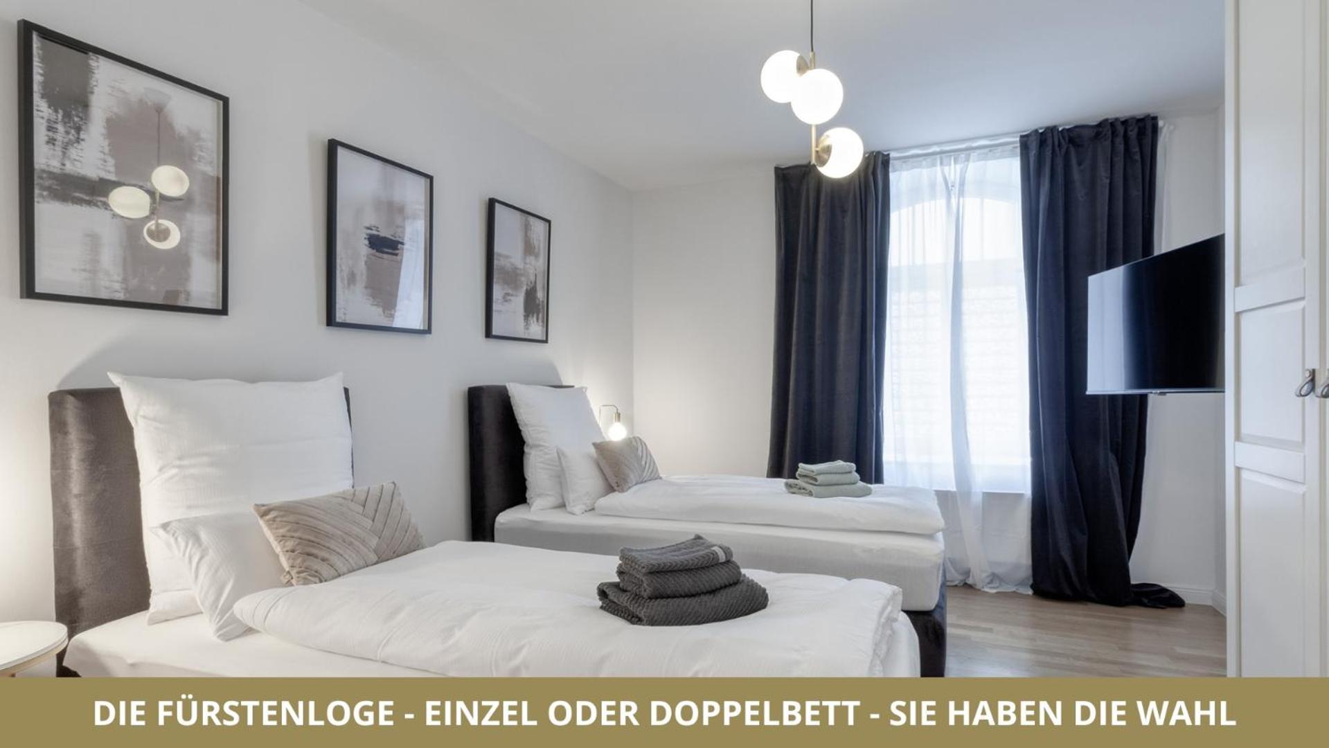 באיירוט Neu Fewo Fuerstenloge 1-6 Pers Hinter Dem Markgraeflichen Opernhaus - 2 Schlafzimmer Mit Boxspringbetten 4 Einzel Oder 2 Doppelbetten, Balkon Und Einbaukueche, Barrierearm מראה חיצוני תמונה